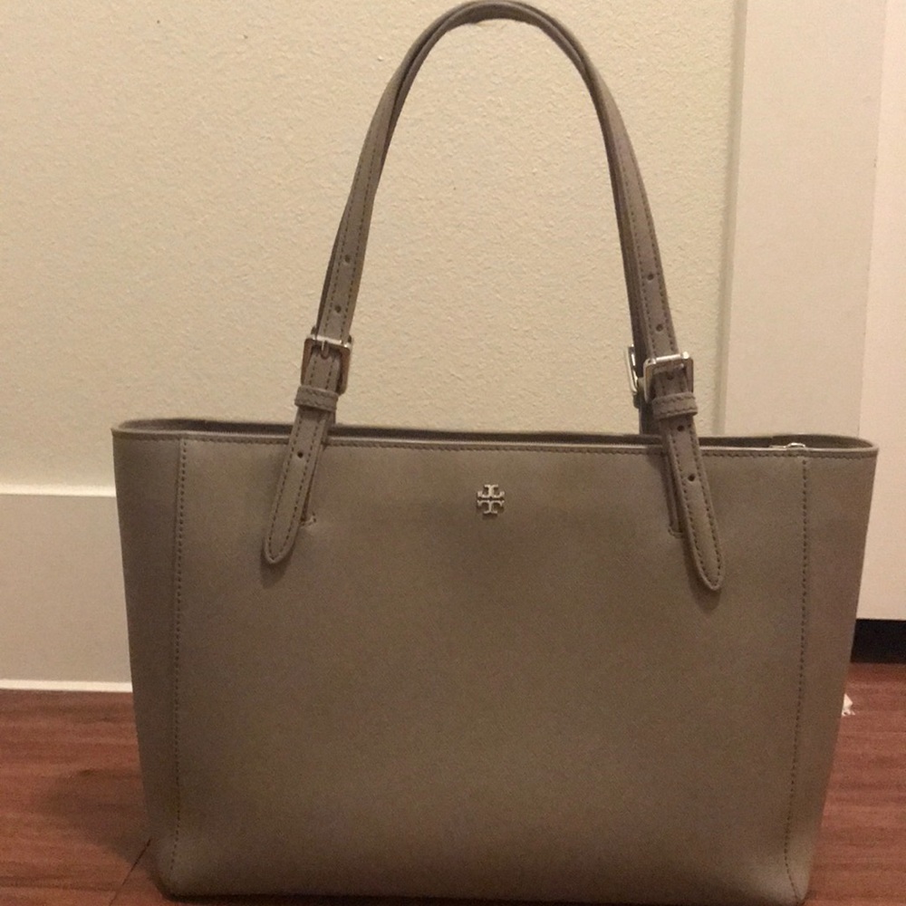 ‼️‼️SALE‼️‼️ Tory Burch York buckle tote